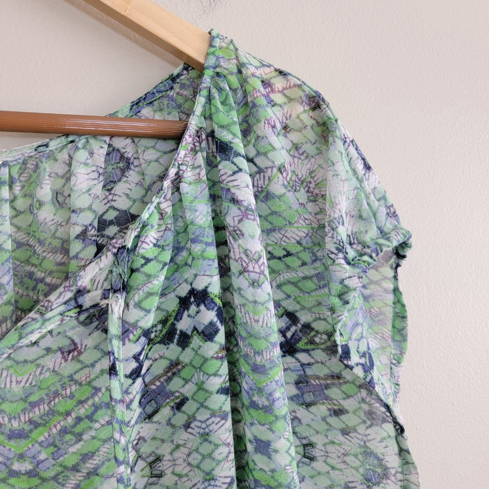 Cabi #746 Sheer Darby Snake Print Cap Sleeve V Neck Blouse Top Beachy Shirt L - Picture 5 of 10